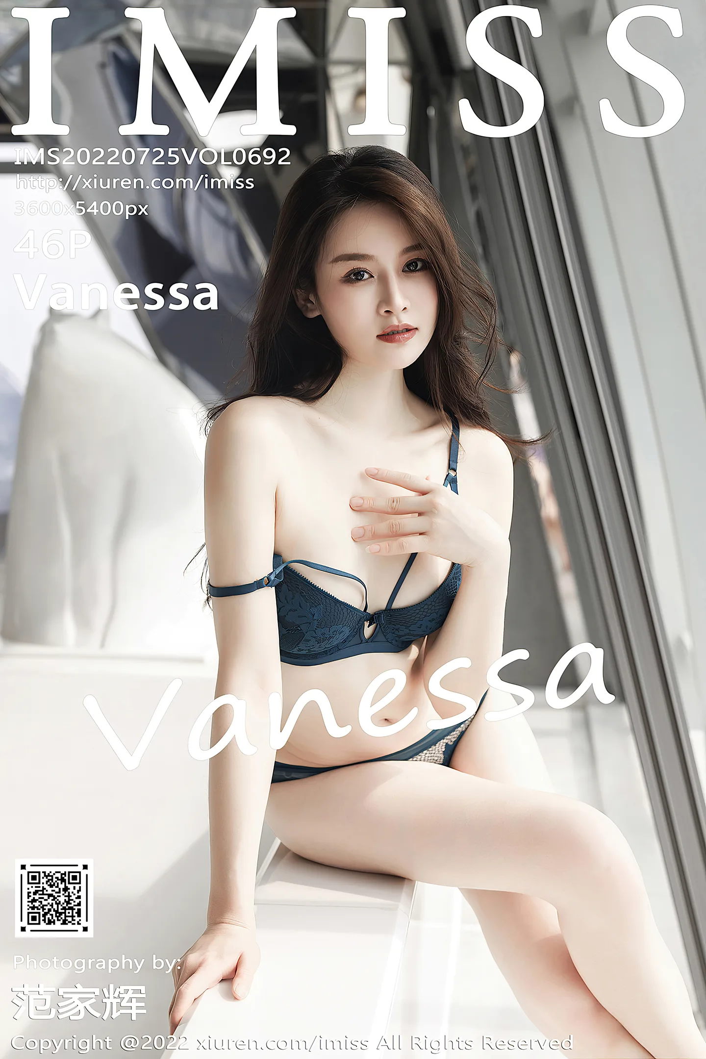[IMISS爱蜜社]Vol.692_气质美女Vanessa私房脱收身连衣裙露性感蕾丝内衣完美诱惑写真46P-秀人网 - XiuRen.Space